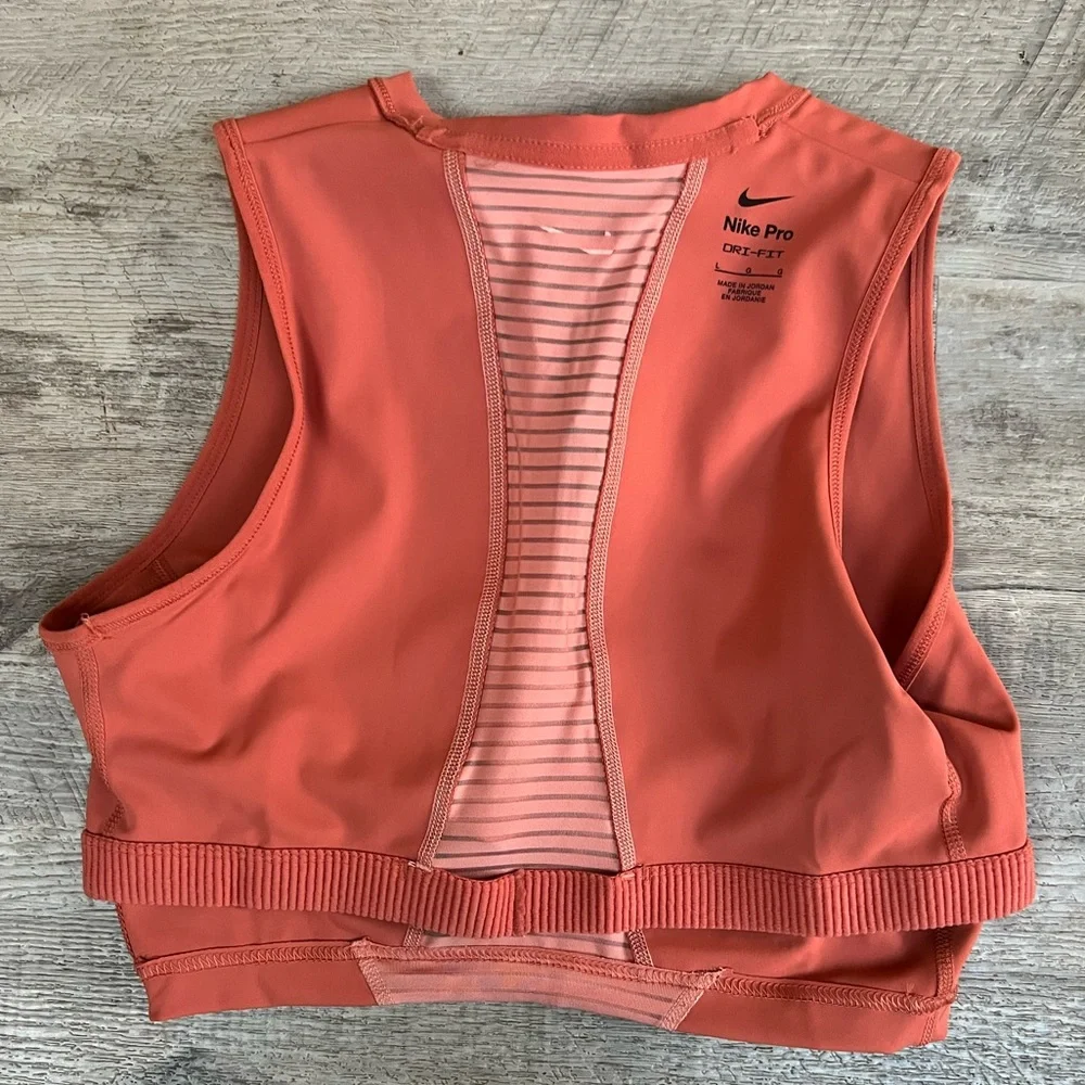 Nike dri-fit peach color half zip sports bra